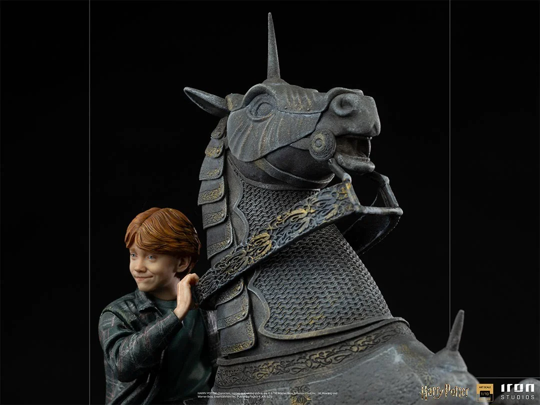 Ron Weasley at the Wizard Chess  Harry Potter  Art Scale 1/10  Iron Studios - Image 4