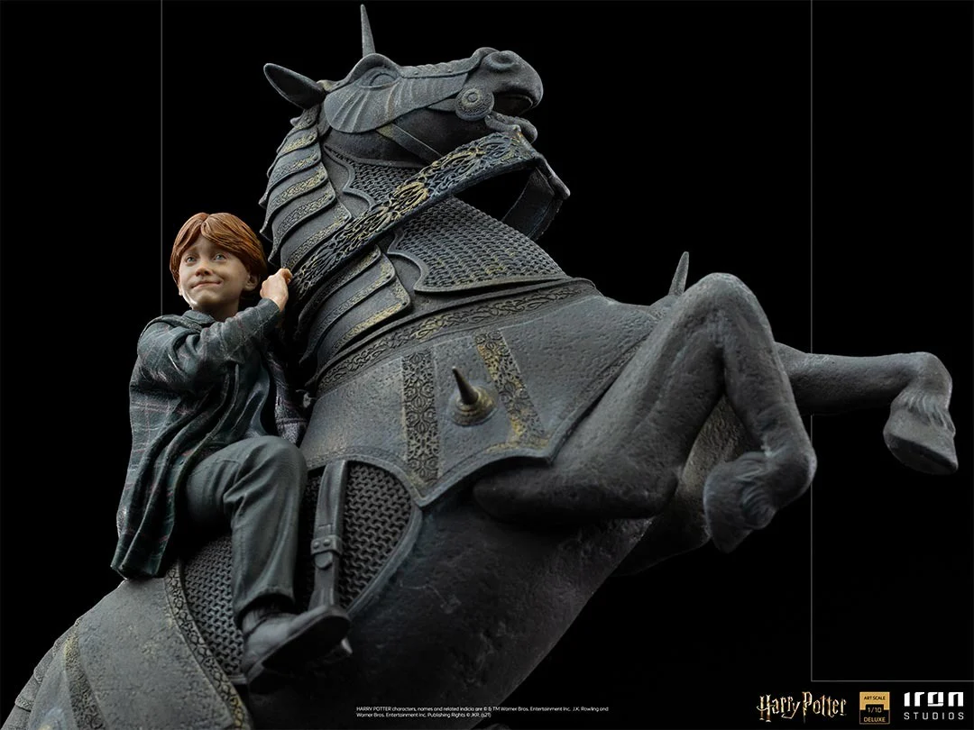 Ron Weasley at the Wizard Chess  Harry Potter  Art Scale 1/10  Iron Studios - Image 5
